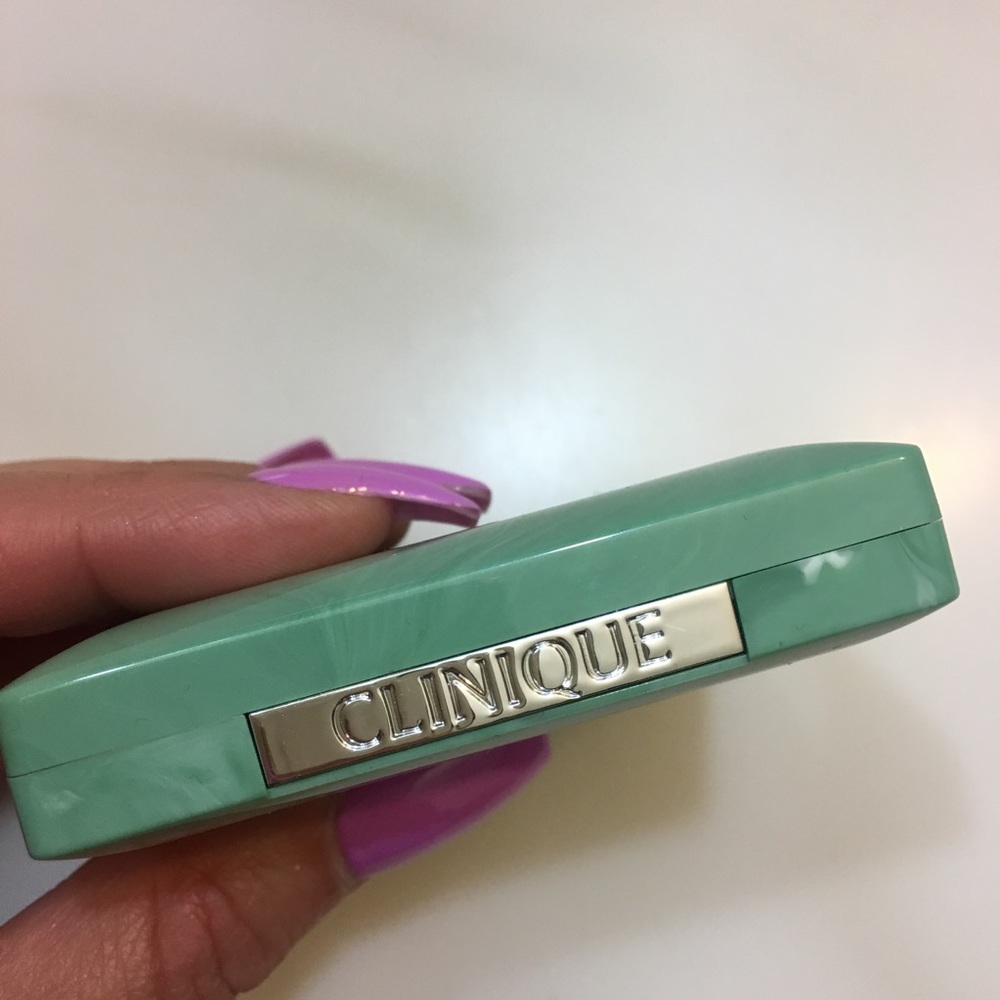 Clinique | Matte Sheer Powder